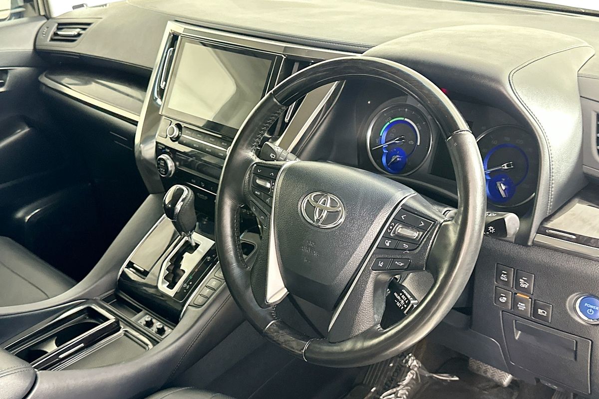 2018 Toyota Unknown Lounge AYH30W HYBRID