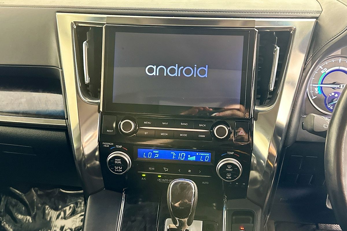 2018 Toyota Unknown Lounge AYH30W HYBRID