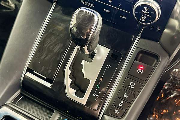 2018 Toyota Unknown Lounge AYH30W HYBRID