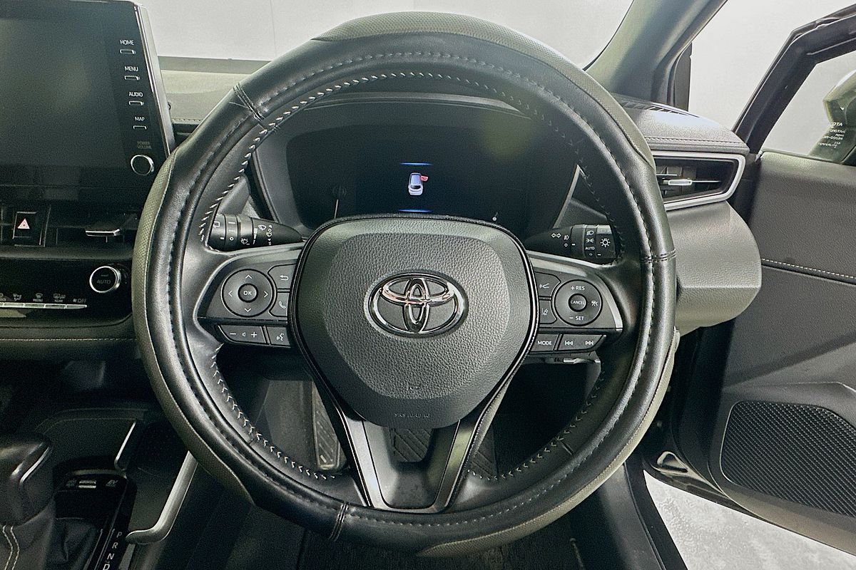 2020 Toyota Corolla Touring WxB Hybrid  ZWE211W