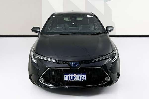 2020 Toyota Corolla Touring WxB Hybrid  ZWE211W