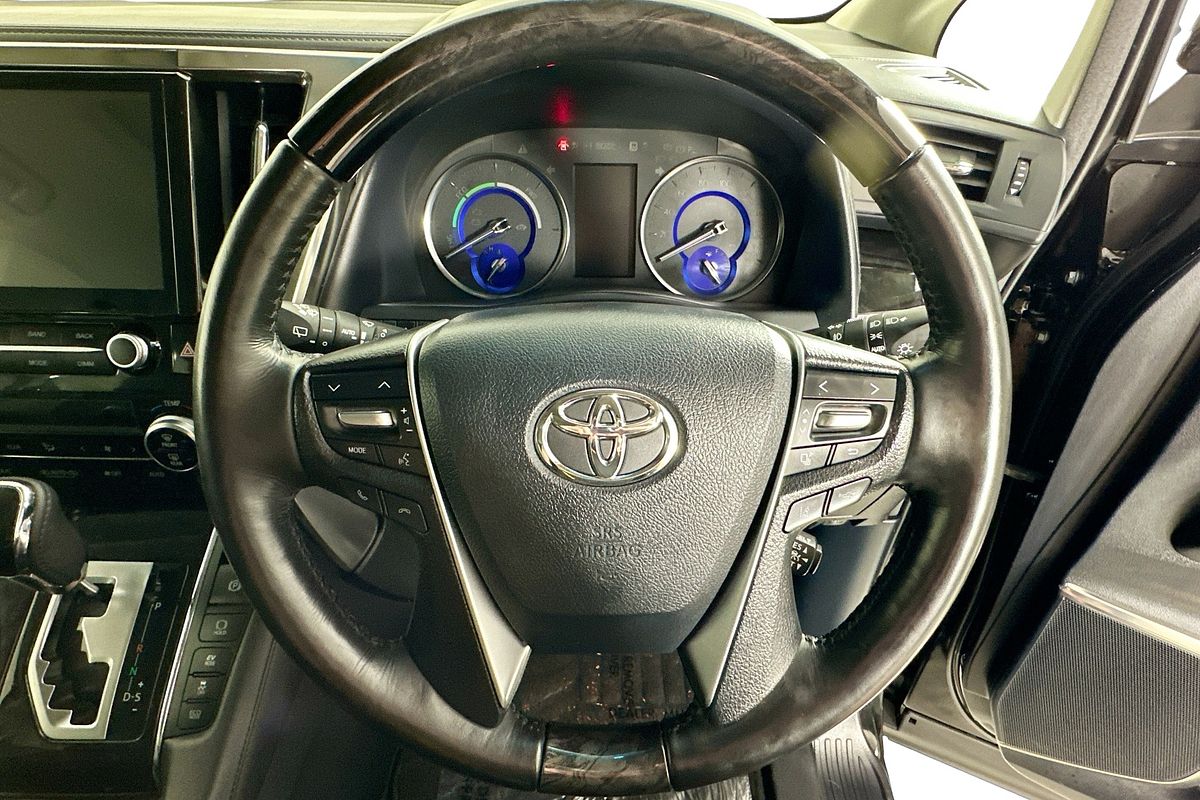 2018 Toyota Unknown Lounge AYH30W HYBRID