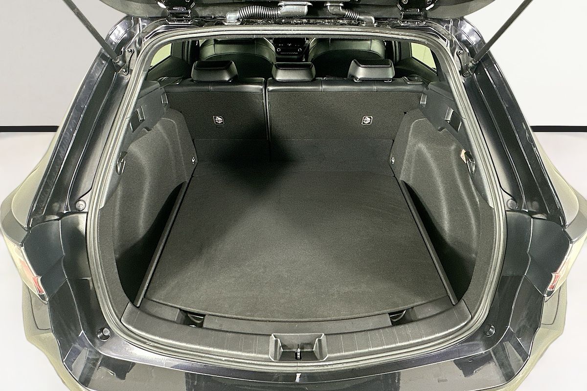 2020 Toyota Corolla Touring WxB Hybrid  ZWE211W