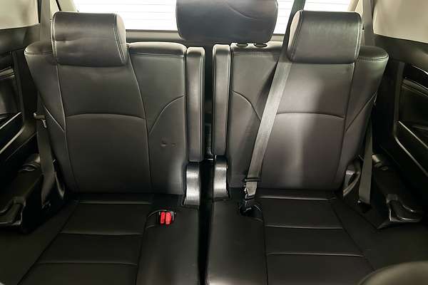 2018 Toyota Unknown Lounge AYH30W HYBRID