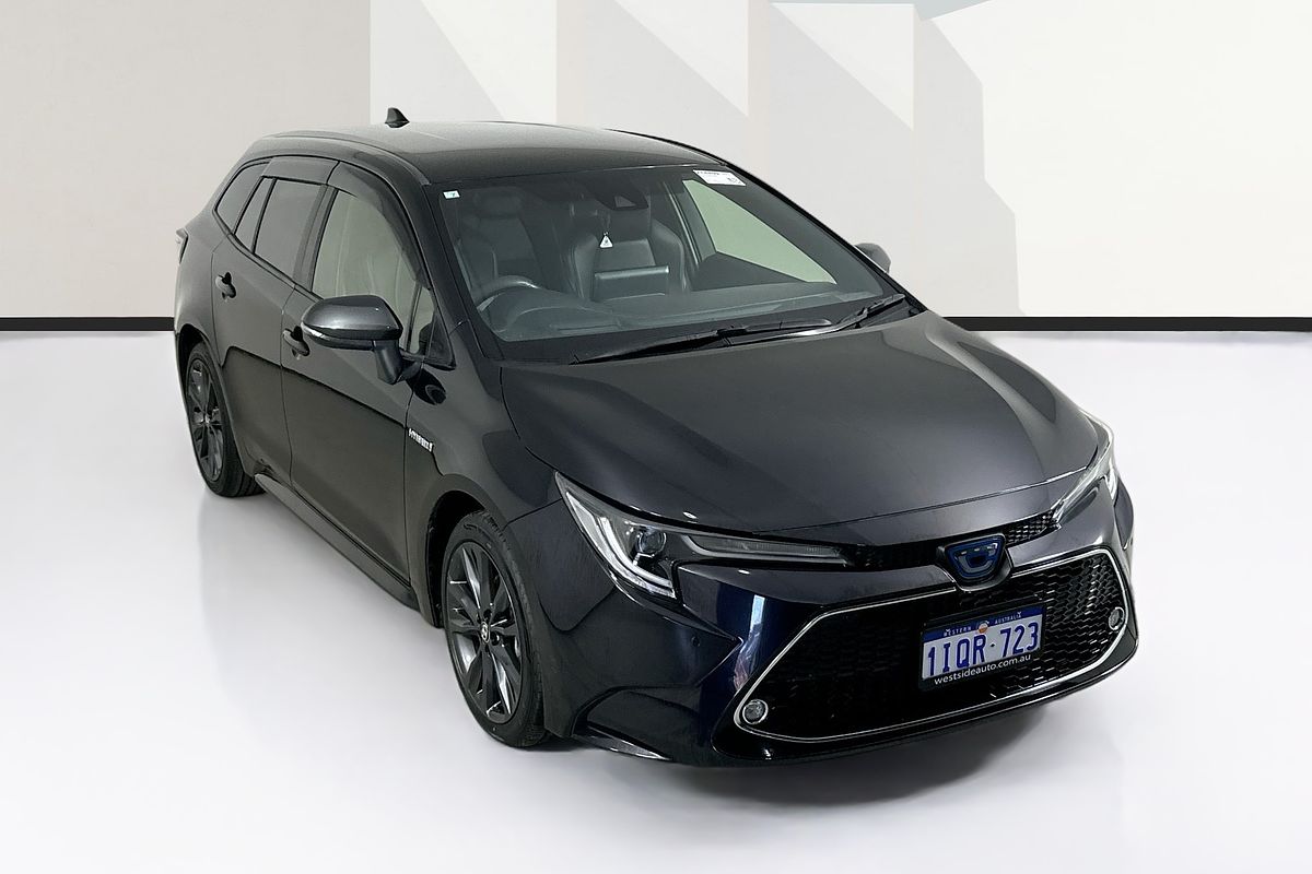 2020 Toyota Corolla Touring WxB Hybrid  ZWE211W