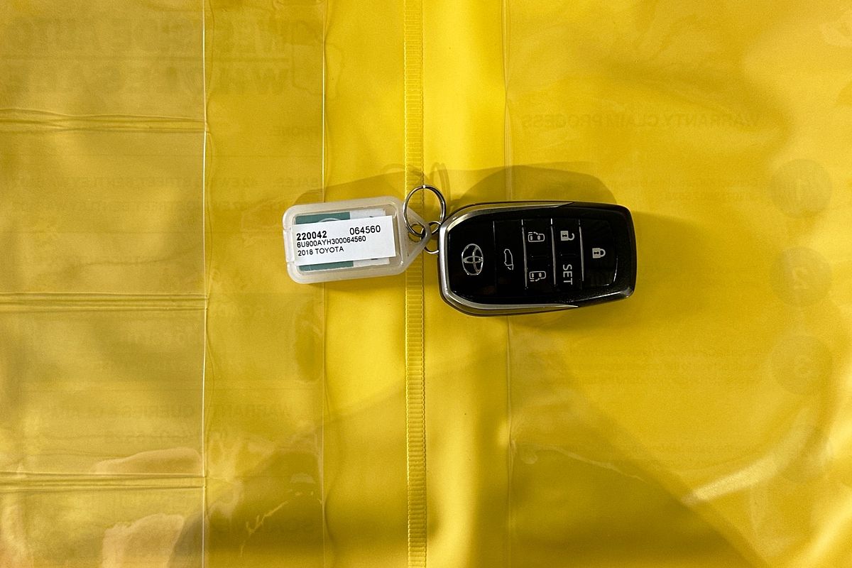 2018 Toyota Unknown Lounge AYH30W HYBRID