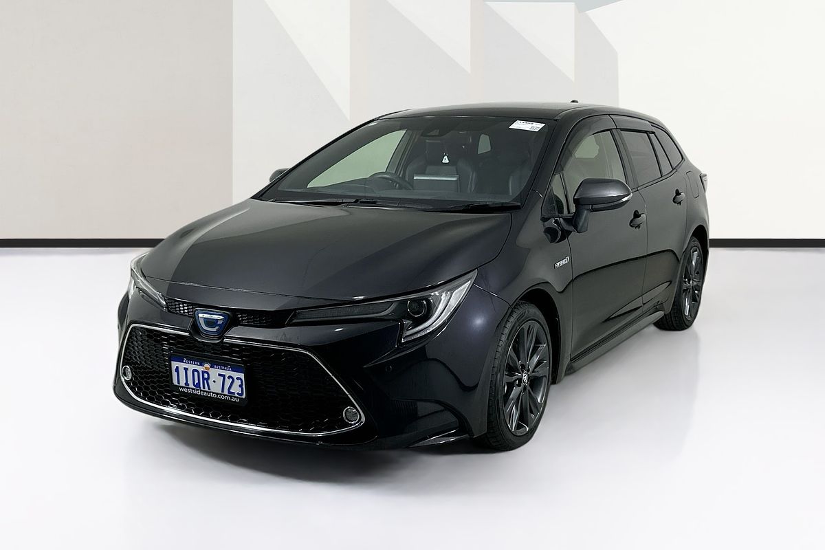 2020 Toyota Corolla Touring WxB Hybrid  ZWE211W