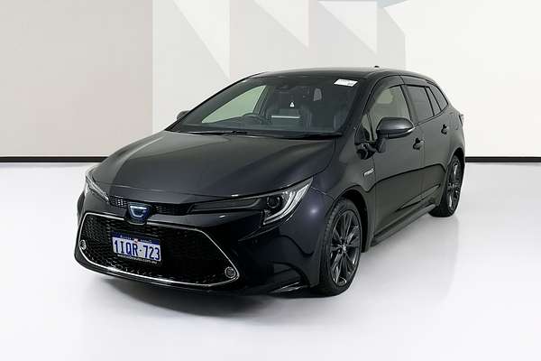 2020 Toyota Corolla Touring WxB Hybrid  ZWE211W