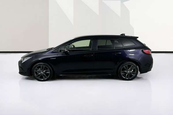 2020 Toyota Corolla Touring WxB Hybrid  ZWE211W