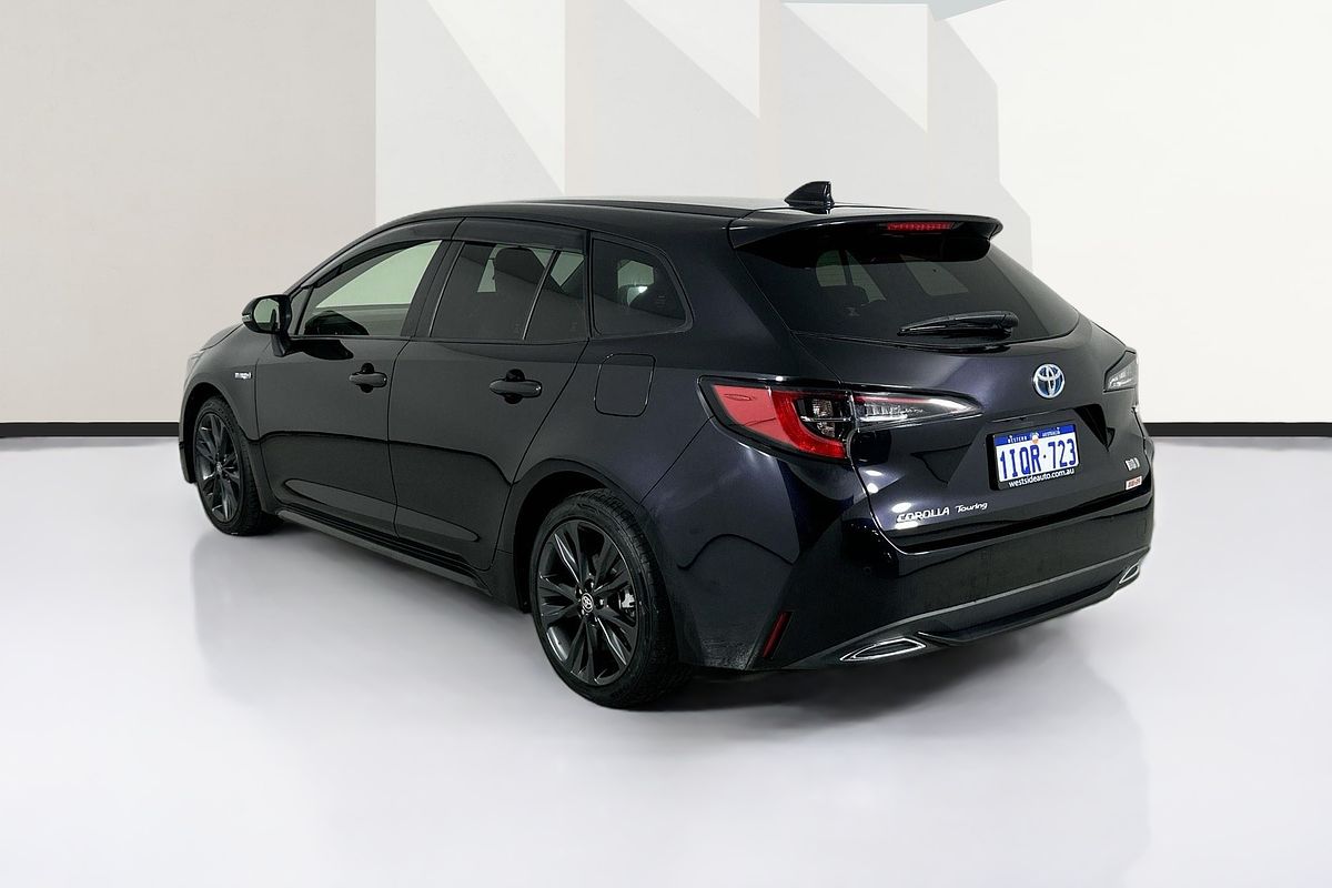 2020 Toyota Corolla Touring WxB Hybrid  ZWE211W