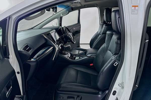 2017 Toyota Alphard  AYH30W HYBRID