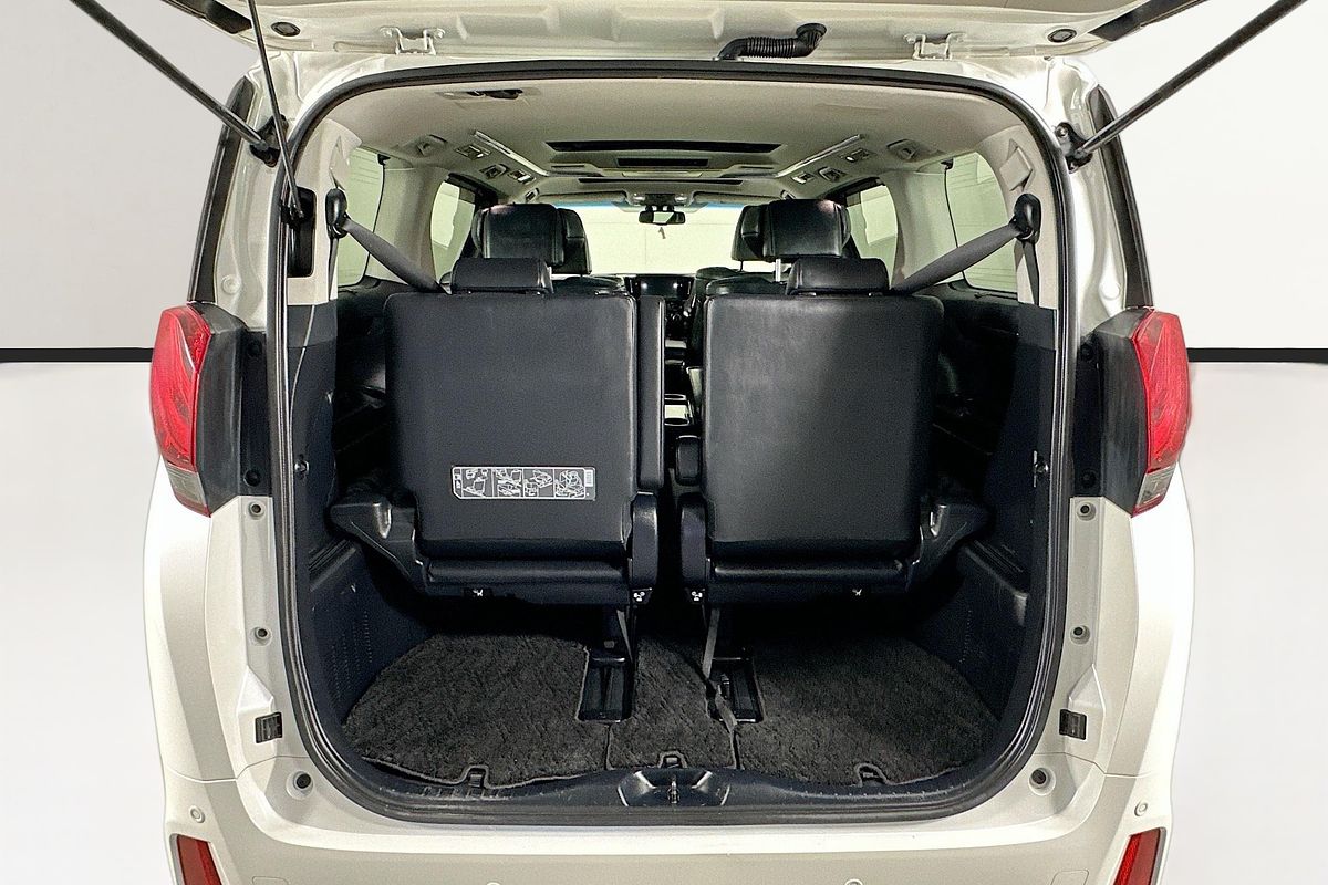 2017 Toyota Alphard  AYH30W HYBRID