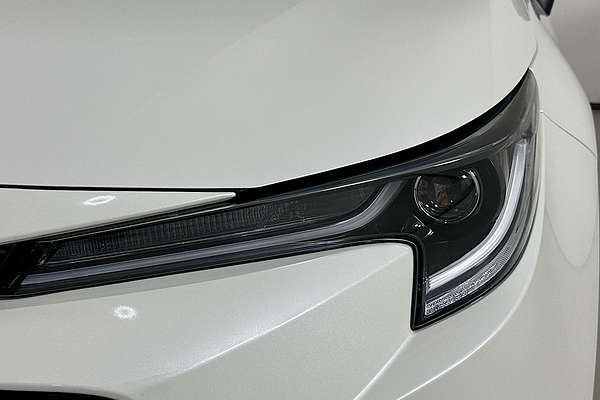 2021 Toyota Corolla Touring WXB (Hybrid) ZWE211