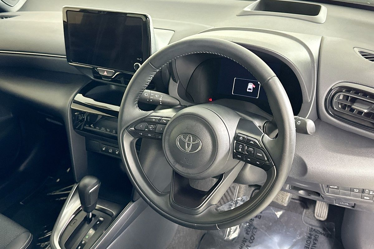 2024 Toyota YARIS CROSS URBAN HYBRID (AWD) MXPJ15R