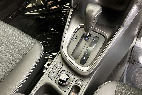 2024 Toyota YARIS CROSS URBAN HYBRID (AWD) MXPJ15R