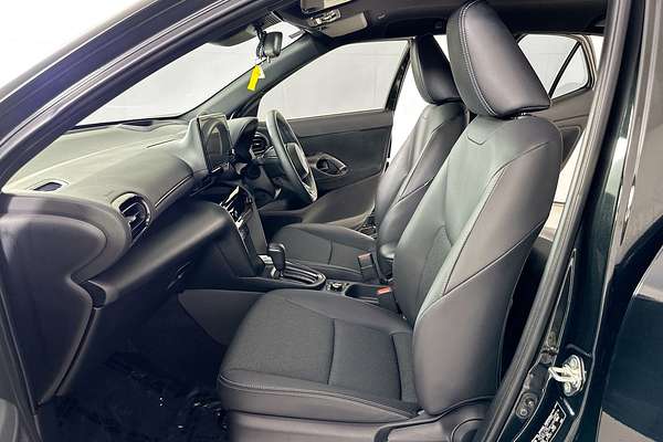 2024 Toyota YARIS CROSS URBAN HYBRID (AWD) MXPJ15R