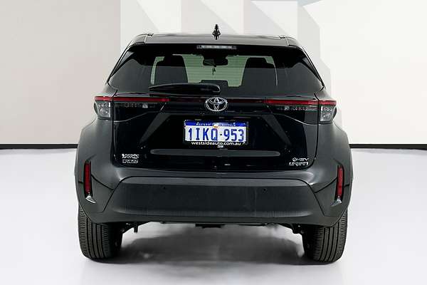 2024 Toyota YARIS CROSS URBAN HYBRID (AWD) MXPJ15R