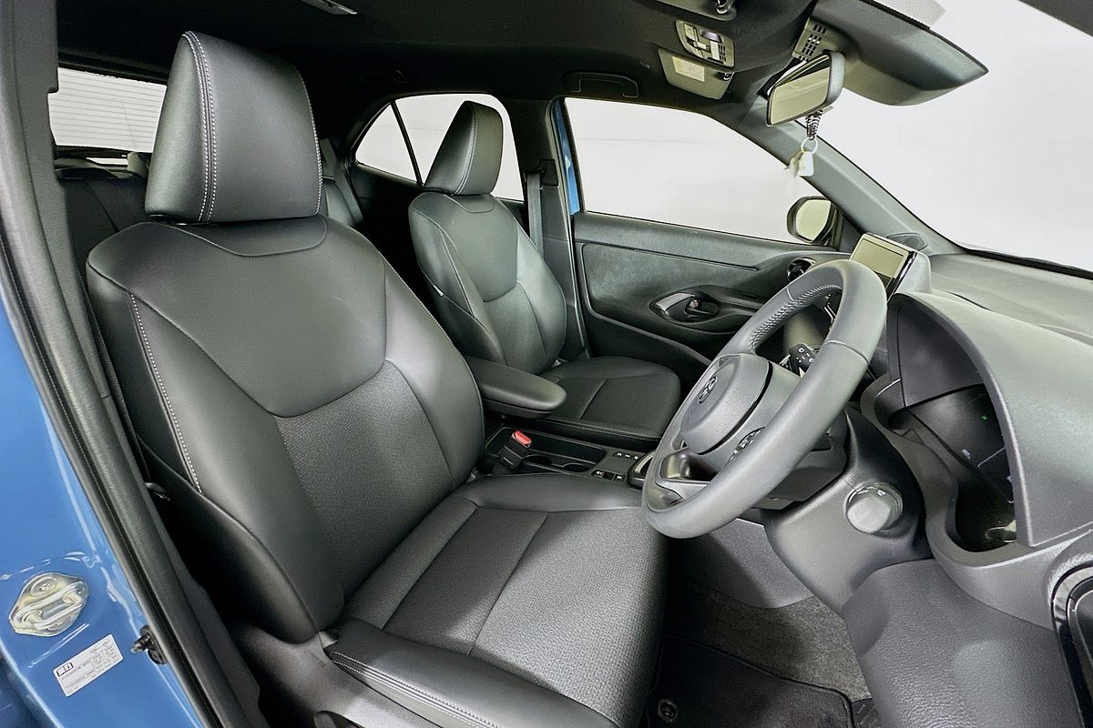 2024 Toyota YARIS CROSS URBAN HYBRID (AWD) MXPJ15R
