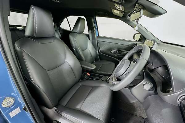 2024 Toyota YARIS CROSS URBAN HYBRID (AWD) MXPJ15R