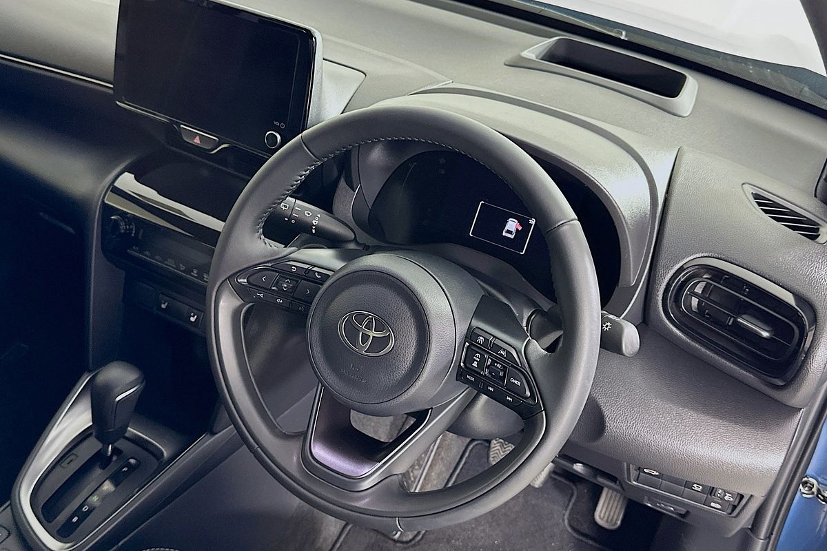 2024 Toyota YARIS CROSS URBAN HYBRID (AWD) MXPJ15R