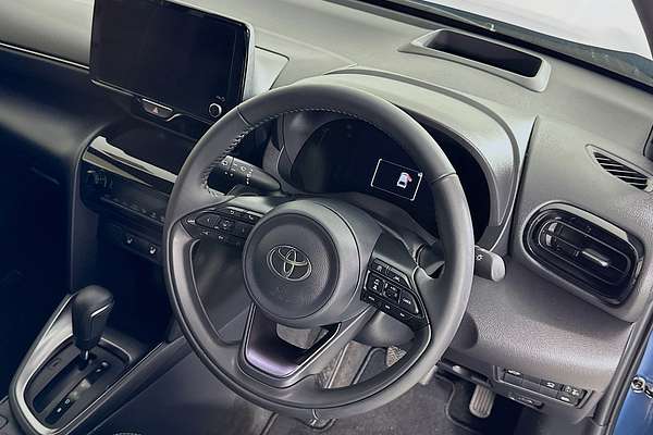 2024 Toyota YARIS CROSS URBAN HYBRID (AWD) MXPJ15R