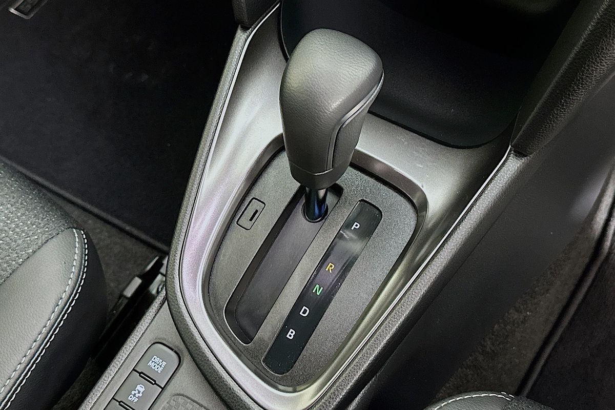 2024 Toyota YARIS CROSS URBAN HYBRID (AWD) MXPJ15R