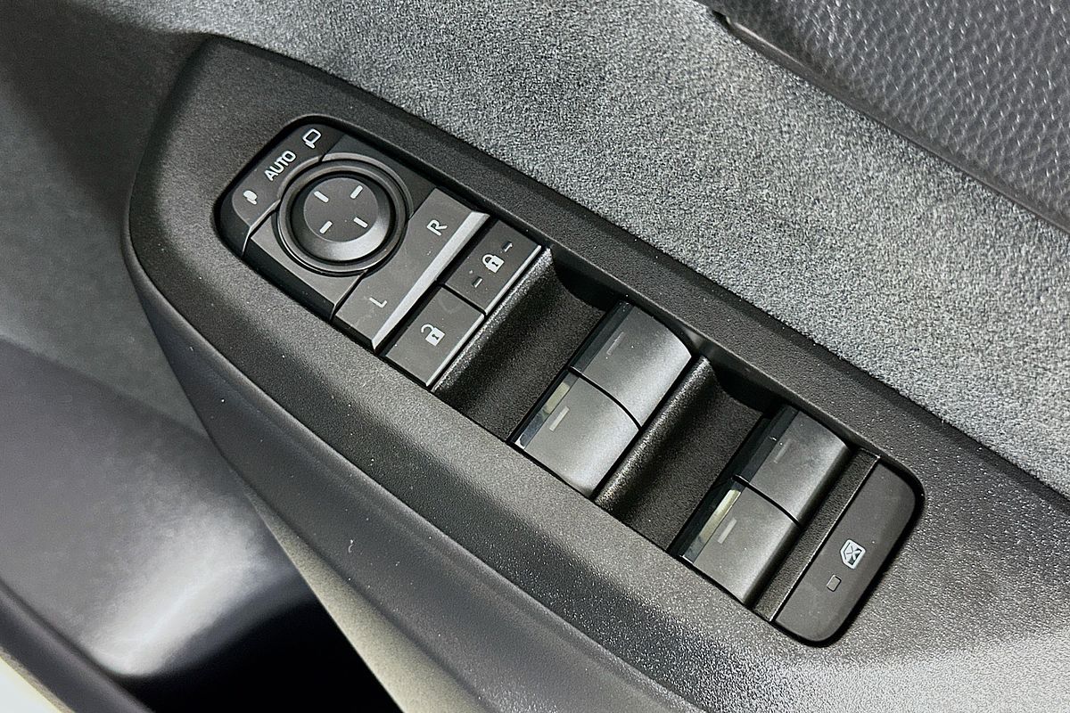 2024 Toyota YARIS CROSS URBAN HYBRID (AWD) MXPJ15R