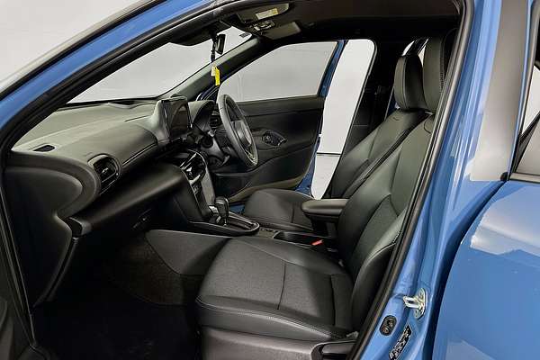 2024 Toyota YARIS CROSS URBAN HYBRID (AWD) MXPJ15R