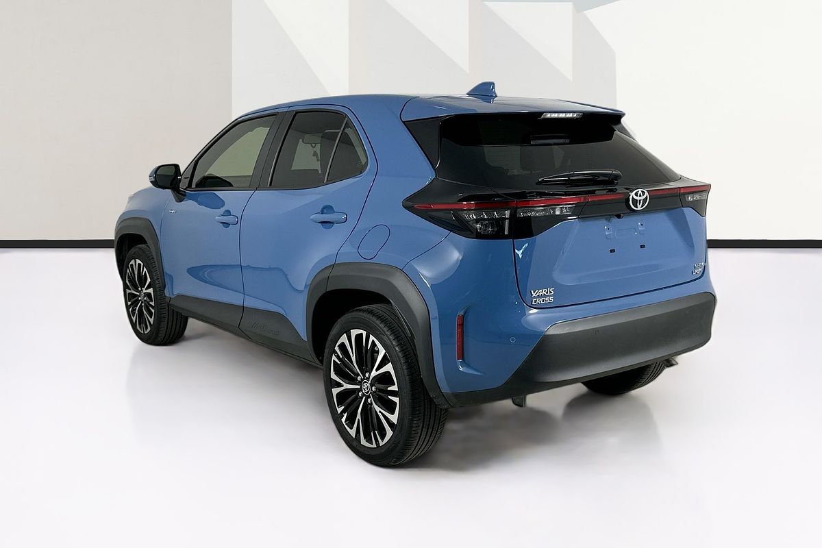 2024 Toyota YARIS CROSS URBAN HYBRID (AWD) MXPJ15R