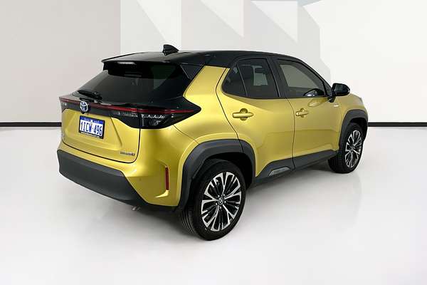 2024 Toyota YARIS CROSS Urban MXPJ10R