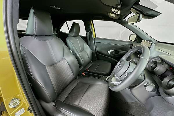 2024 Toyota YARIS CROSS Urban MXPJ10R
