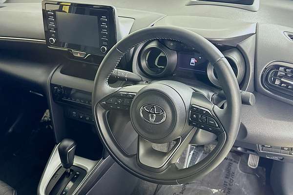 2022 Toyota YARIS CROSS URBAN HYBRID (AWD) MXPJ15R