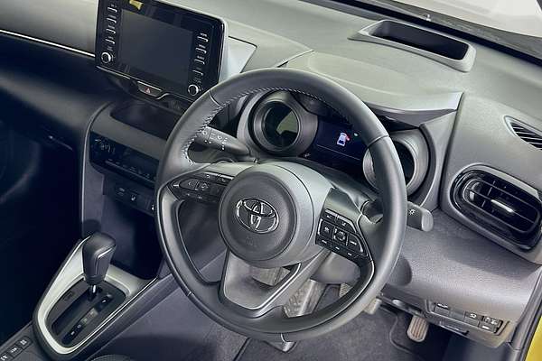 2024 Toyota YARIS CROSS Urban MXPJ10R