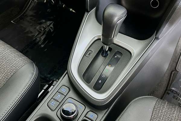 2022 Toyota YARIS CROSS URBAN HYBRID (AWD) MXPJ15R
