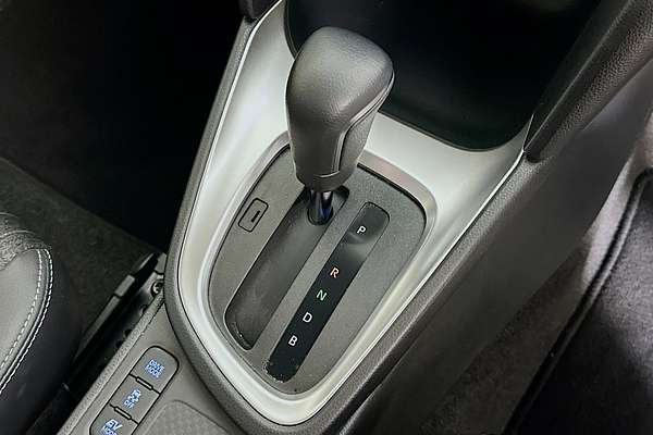 2024 Toyota YARIS CROSS Urban MXPJ10R