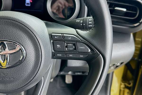 2024 Toyota YARIS CROSS Urban MXPJ10R
