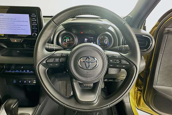 2022 Toyota YARIS CROSS URBAN HYBRID (AWD) MXPJ15R