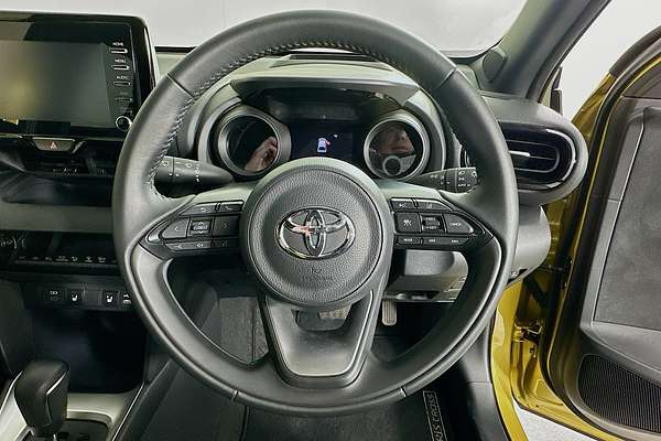 2024 Toyota YARIS CROSS Urban MXPJ10R