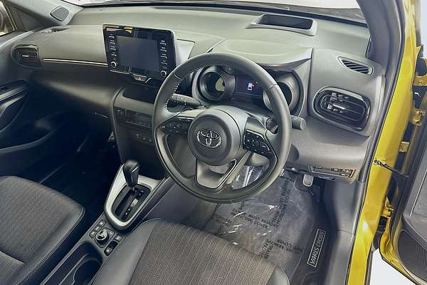 2022 Toyota YARIS CROSS URBAN HYBRID (AWD) MXPJ15R