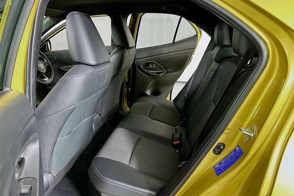 2024 Toyota YARIS CROSS Urban MXPJ10R