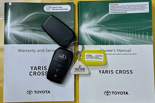 2024 Toyota YARIS CROSS Urban MXPJ10R