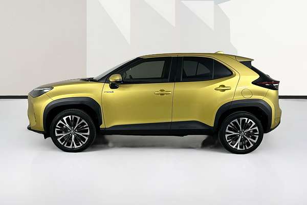 2022 Toyota YARIS CROSS URBAN HYBRID (AWD) MXPJ15R