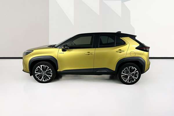 2024 Toyota YARIS CROSS Urban MXPJ10R