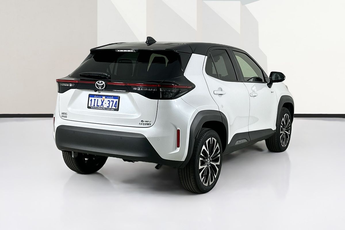 2024 Toyota YARIS CROSS URBAN HYBRID (AWD) MXPJ15R