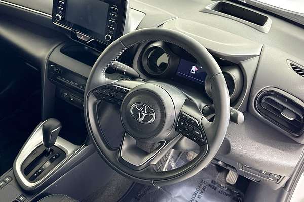 2023 Toyota YARIS CROSS URBAN HYBRID MXPJ10R