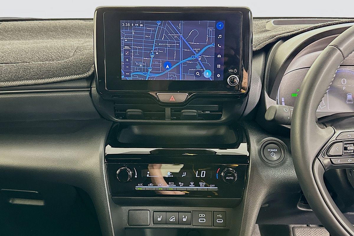 2024 Toyota YARIS CROSS URBAN HYBRID (AWD) MXPJ15R