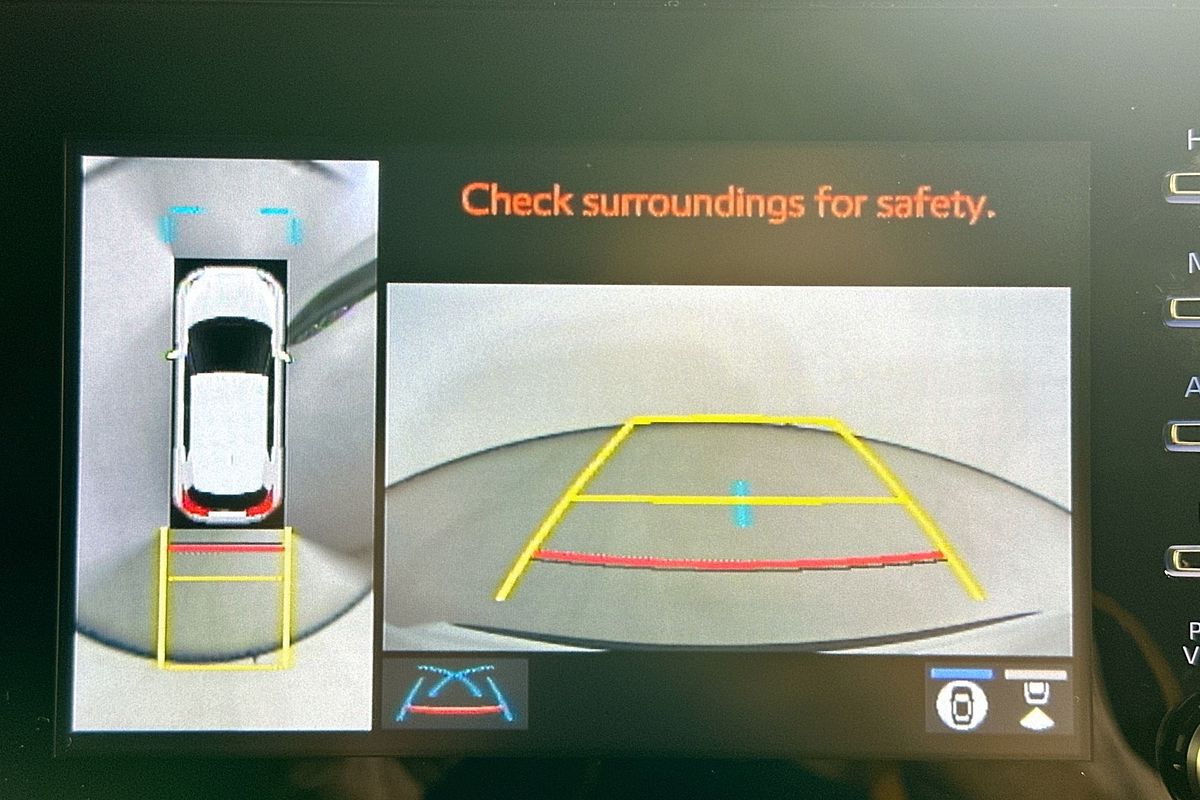 2023 Toyota YARIS CROSS URBAN HYBRID MXPJ10R