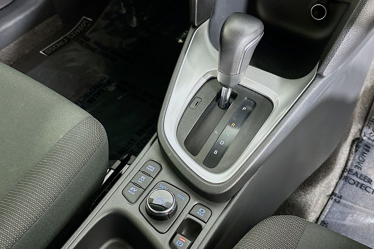 2022 Toyota YARIS CROSS GX HYBRID (AWD) MXPJ15R