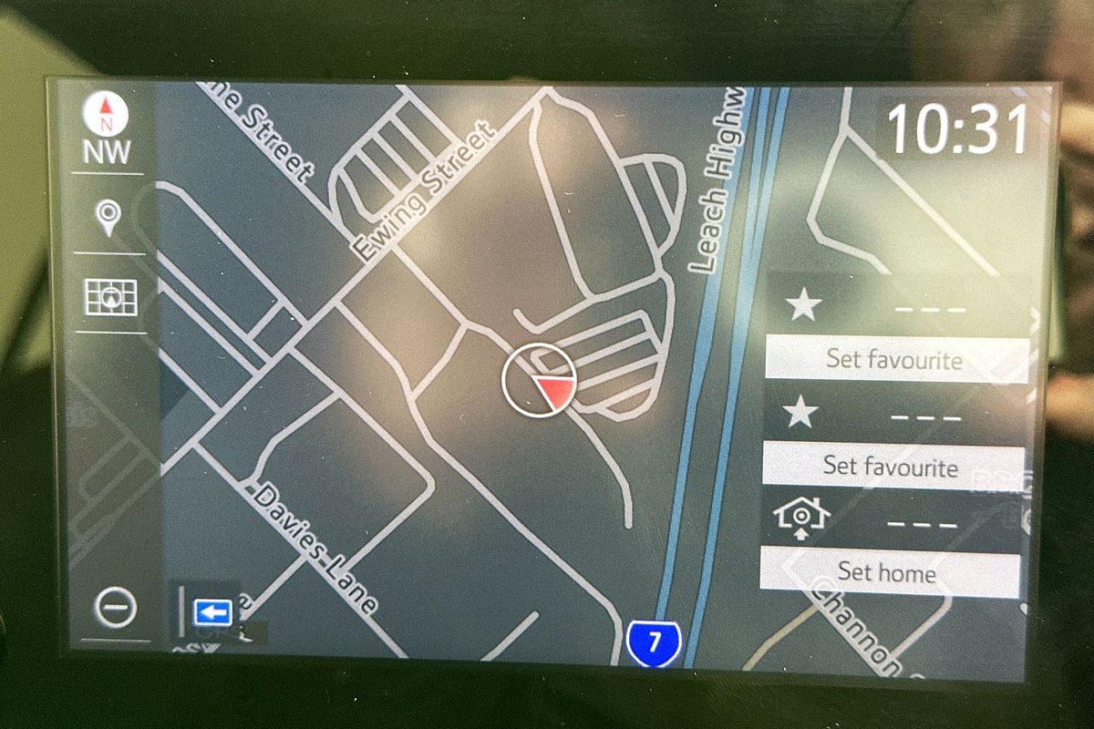 2023 Toyota YARIS CROSS URBAN HYBRID MXPJ10R