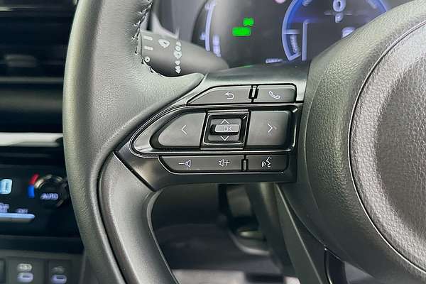 2024 Toyota YARIS CROSS URBAN HYBRID (AWD) MXPJ15R